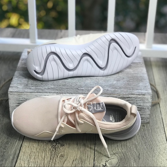 NWT Nike Tessen WMNS - Picture 6 of 8